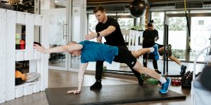 Wzmacnianie core z trenerem personalnym Kraków